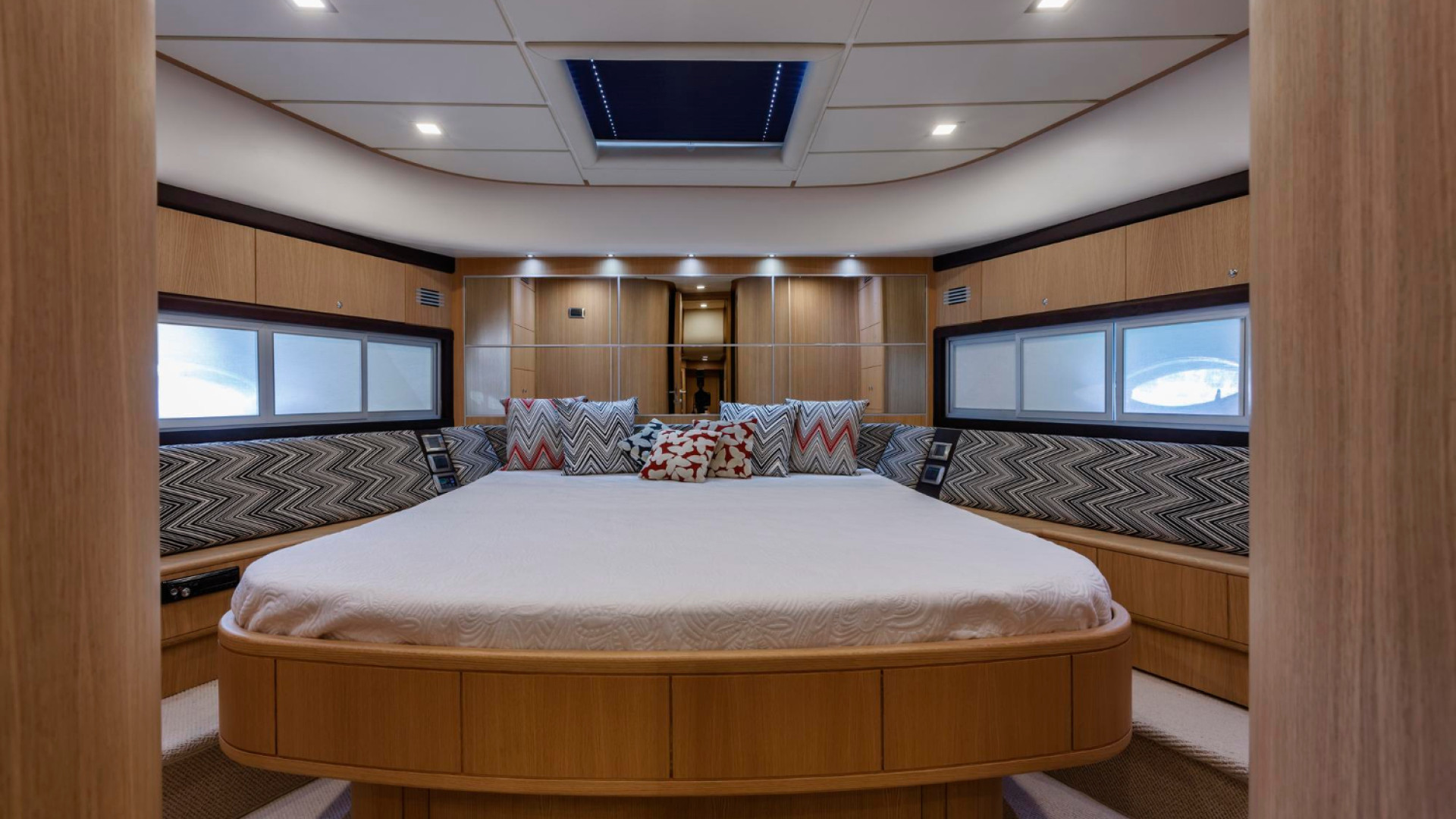 Comment choisir la meilleure cabine pour votre croisière : intérieur, balcon ou suite ?