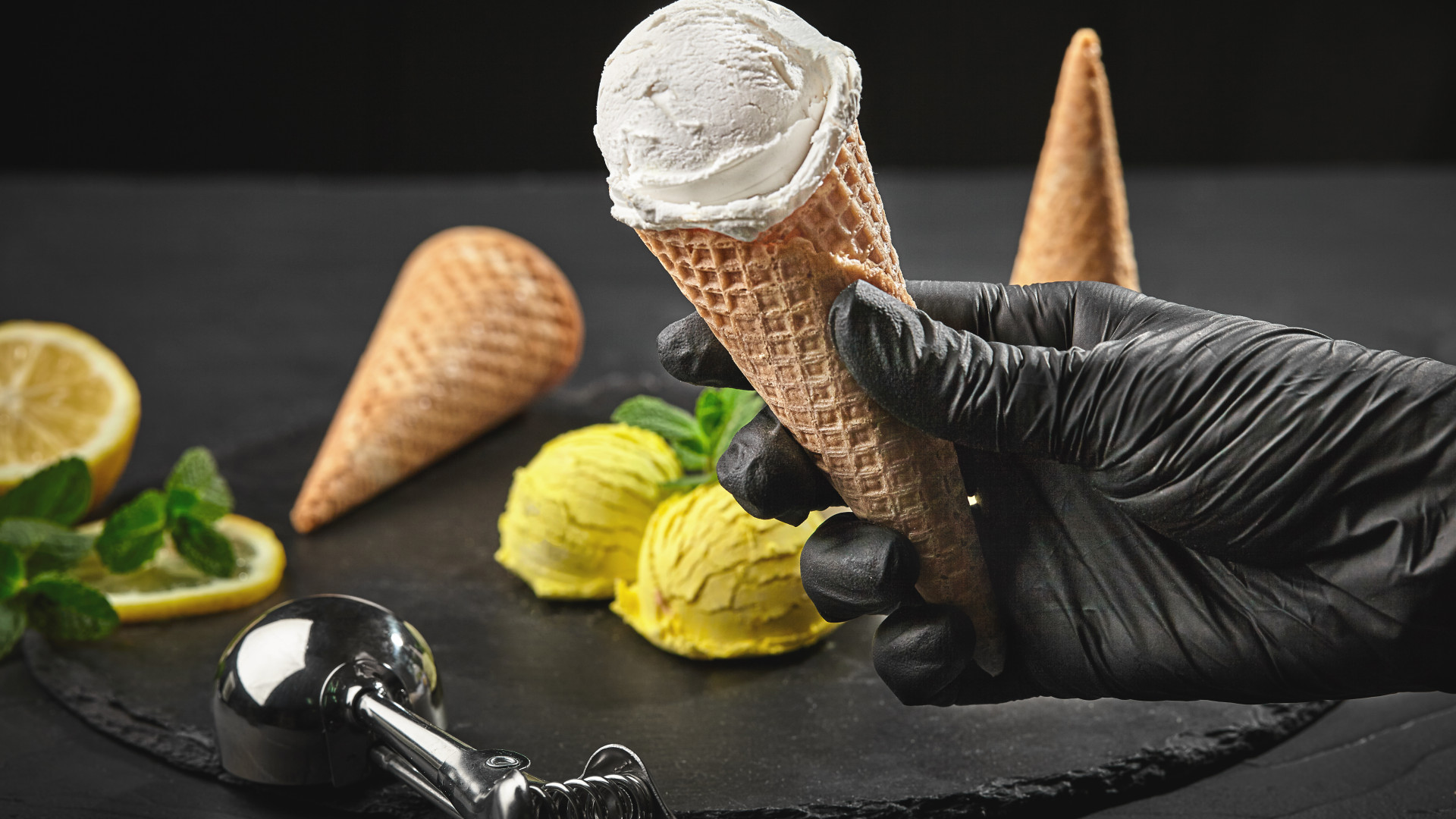 Réussir des glaces artisanales avec une sorbetière professionnelle : méthodes et astuces